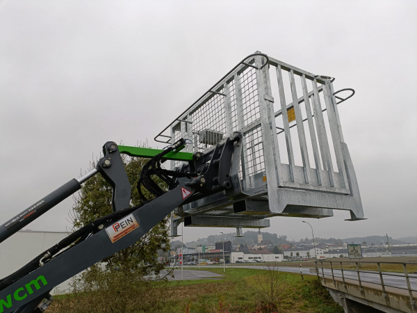 Arbeitskorb / Arbeitsbühne niedrig mit seitl. Einstieg